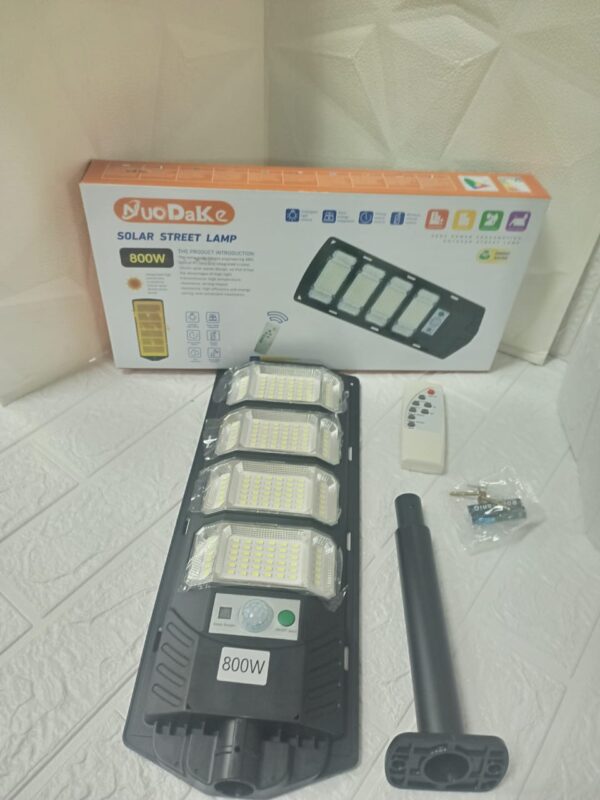 FOCO SOLAR DE 600 WATTS - Imagen 2